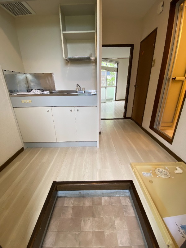 和光市丸山台２丁目のアパートの玄関