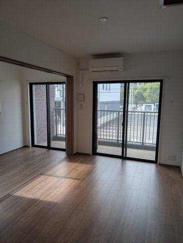 ロクラス博多の居間・リビング