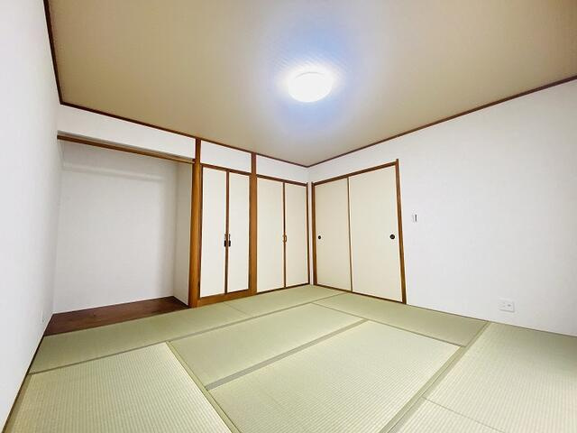 東海市加木屋町鎌吉良根の和室