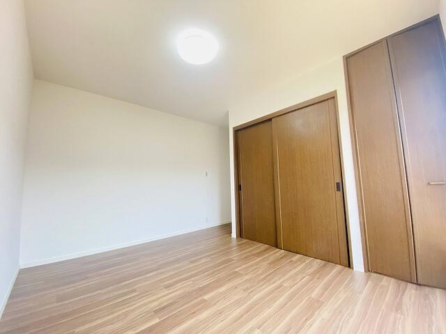 東海市加木屋町鎌吉良根の洋室