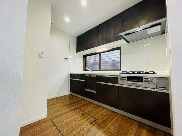 東海市加木屋町鎌吉良根のキッチン