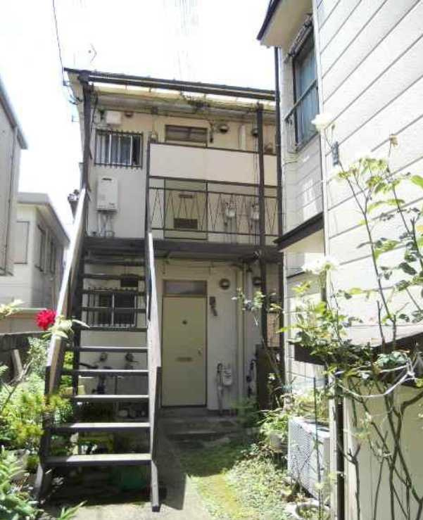 長谷見アパート　最上階　バス停至近　陽当たり良好の外観