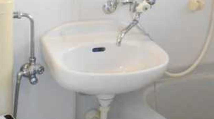 長谷見アパート　最上階　バス停至近　陽当たり良好の洗面所