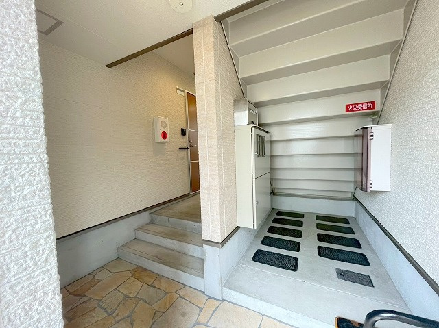 フジパレス瑞光駅東のエントランス