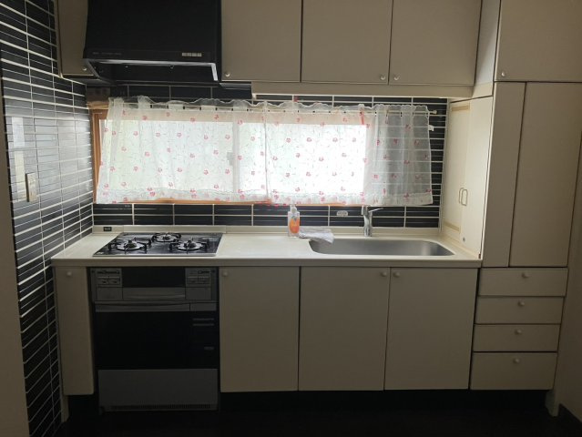 桐生市三吉町戸建のキッチン