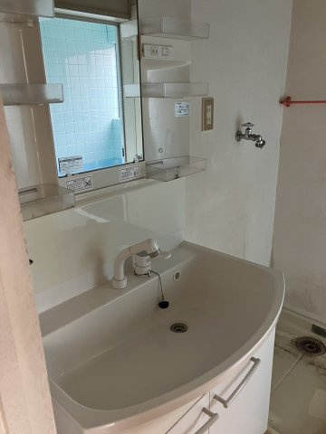 桐生市三吉町戸建の洗面所