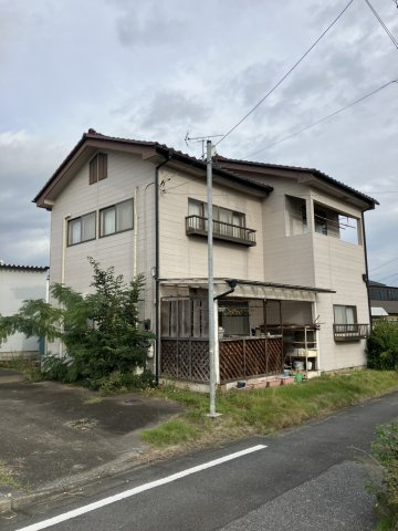 桐生市三吉町戸建の前面道路含む現地写真