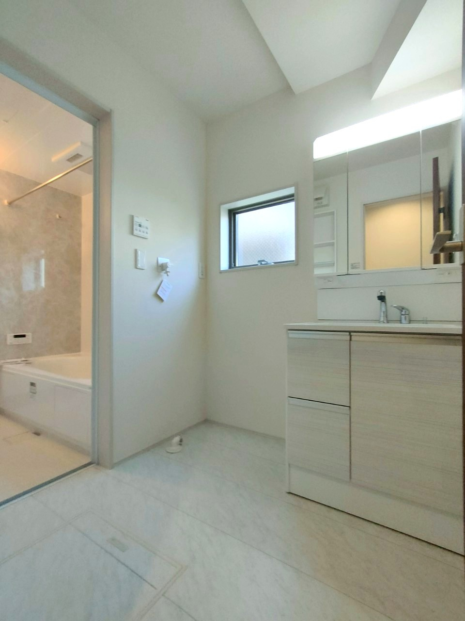 北葛飾郡松伏町　　大字松伏　新築戸建　全1棟の独立洗面台|施工例です