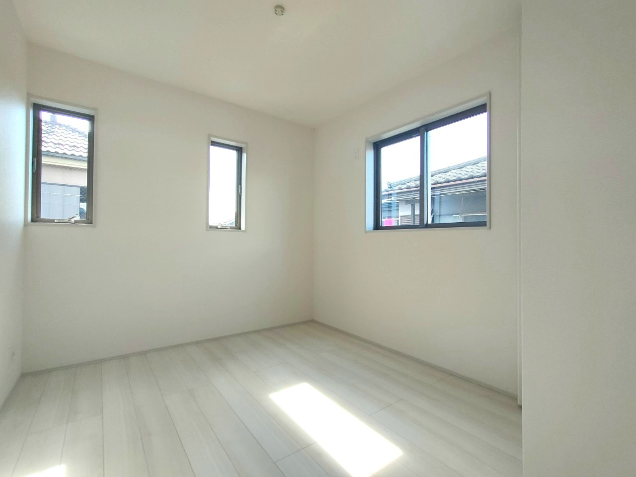 北葛飾郡松伏町　　大字松伏　新築戸建　全1棟の洋室|施工例です