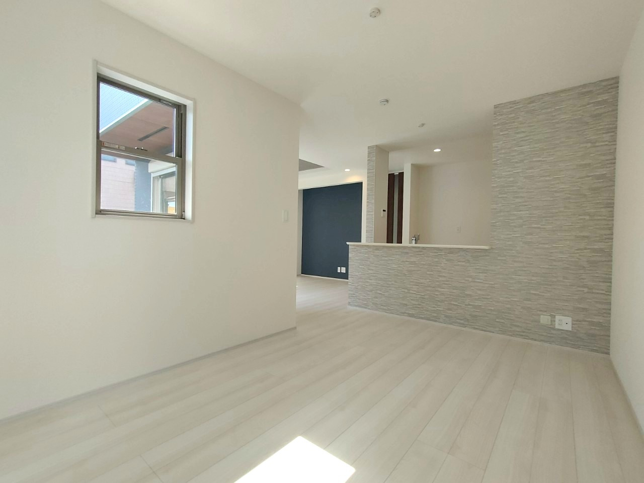 北葛飾郡松伏町　　大字松伏　新築戸建　全1棟の居間・リビング|施工例です