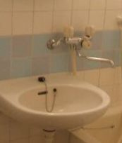 【洗面所】 | ラ・フォレ根岸 | 明るい洗面所です