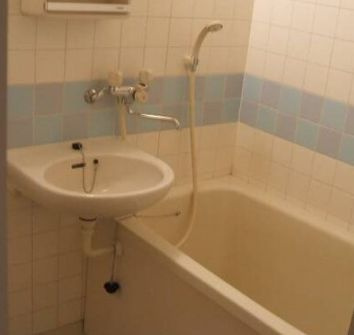 【浴室】 | ラ・フォレ根岸 | 落ち着いた空間のお風呂です