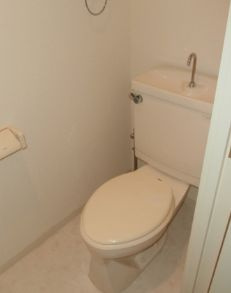 【トイレ】 | ラ・フォレ根岸 | シンプルで使いやすいトイレです