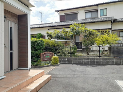 【エントランス】 | ゼファーガーデン | エントランス