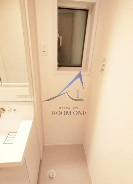 ＴＡＴＳＵＭＩビルの設備|洗濯機置き場です。