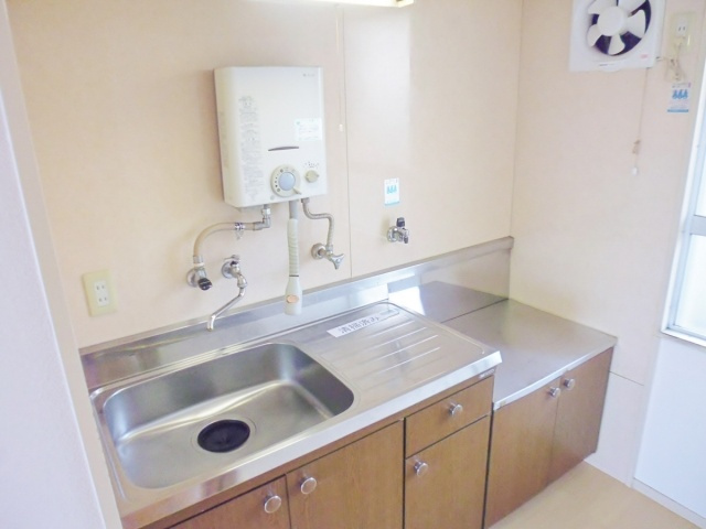 YKハイツ高丸のキッチン