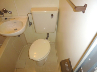 浴室内にトイレあります☆