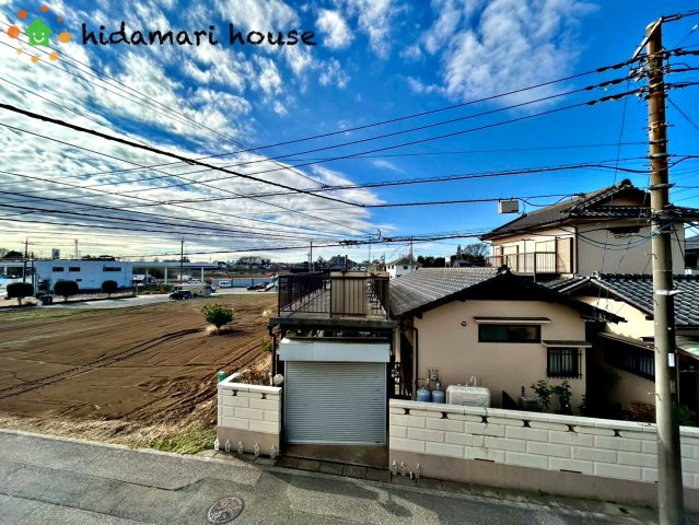 見沼区深作2丁目　中古戸建の前面道路含む現地写真