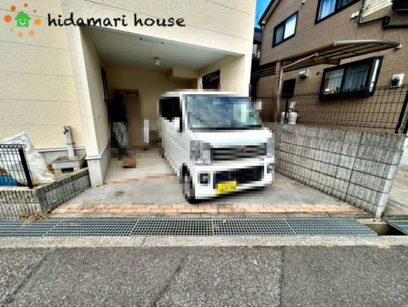 見沼区深作2丁目　中古戸建の駐車場