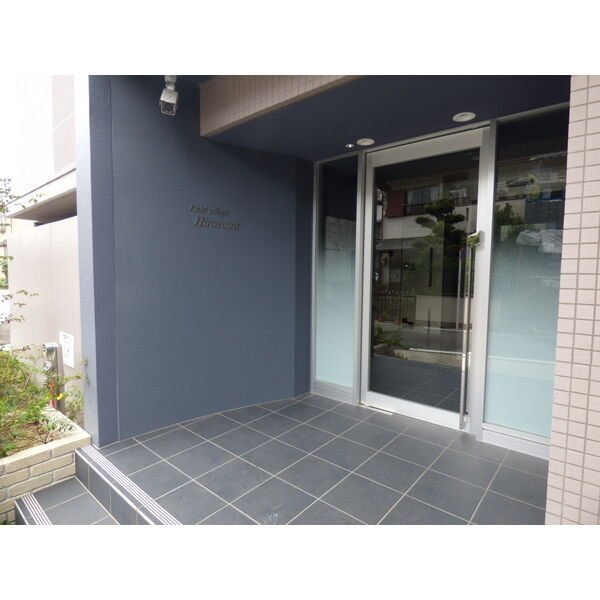 Field Village Hirosumiのエントランス|オートロックです