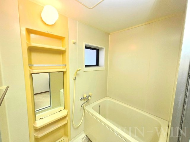 アルテスタ牟呂の浴室