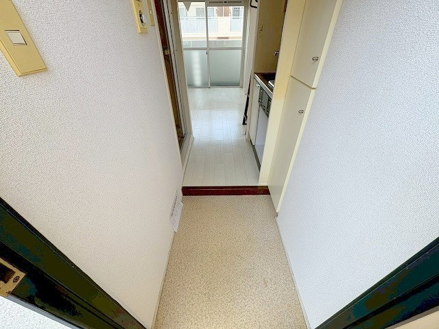 新大阪OMパレスの玄関