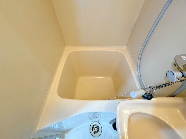 新大阪OMパレスの浴室