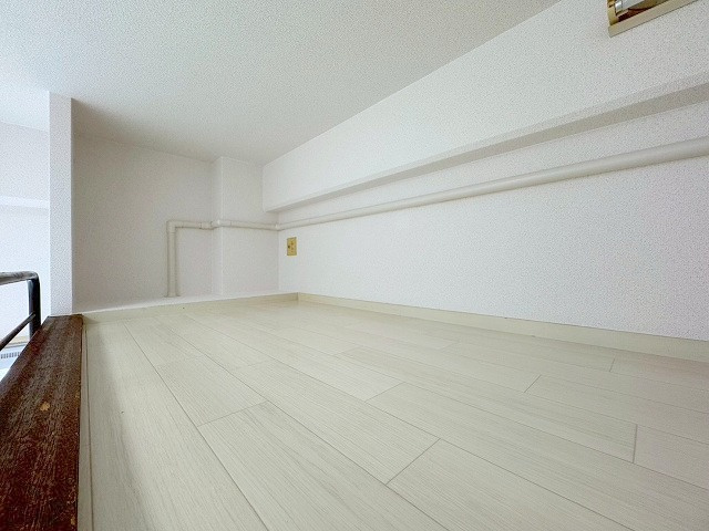 新大阪OMパレスの洋室