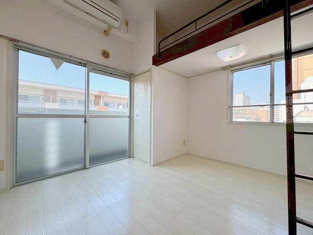 新大阪OMパレスの内装