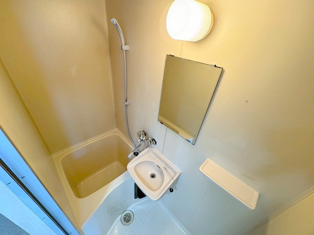 新大阪OMパレスの浴室