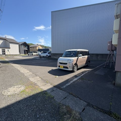 コーポオアシスの駐車場