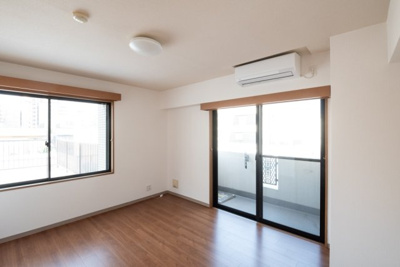 【洋室】 | ロイヤルアメニティー東池袋