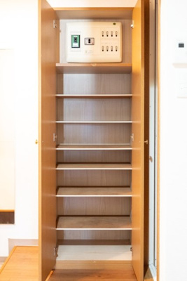 【収納】 | ロイヤルアメニティー東池袋 | 靴入