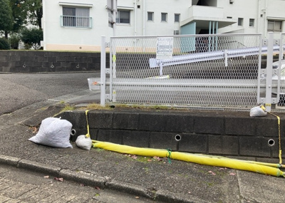 【設備】 | 鶴川２丁目住宅１１－１０号棟 | 共有部分は、住民なら誰もが使える設備のこと。例えば駐車場やエレベーター、インターネット設備、セキュリティ設備などがあります。他にも、マンションの廊下・外部階段やエントランス・ゴミ置き場などがあります。