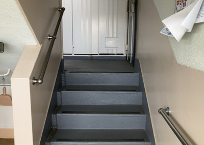 【その他共用部分】 | 鶴川２丁目住宅１１－１０号棟 | 共有部分は、住民なら誰もが使える設備のこと。例えば駐車場やエレベーター、インターネット設備、セキュリティ設備などがあります。他にも、マンションの廊下・外部階段やエントランス・ゴミ置き場などがあります。