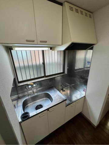 サンシティーのキッチン|※別号室の参考写真です