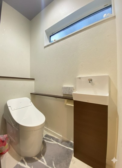 【トイレ】 | 東区戸島5丁目 | ※現地は居住中のため、荷物が残っています