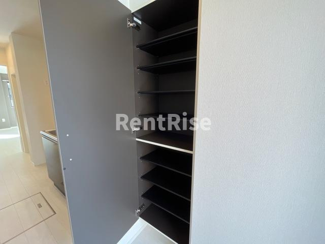 カーサグリチネのセキュリティ|下駄箱