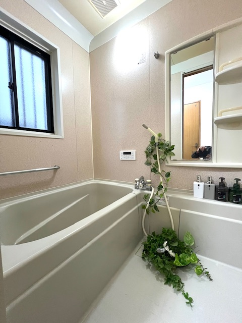 神戸市垂水区多聞台中古戸建の浴室