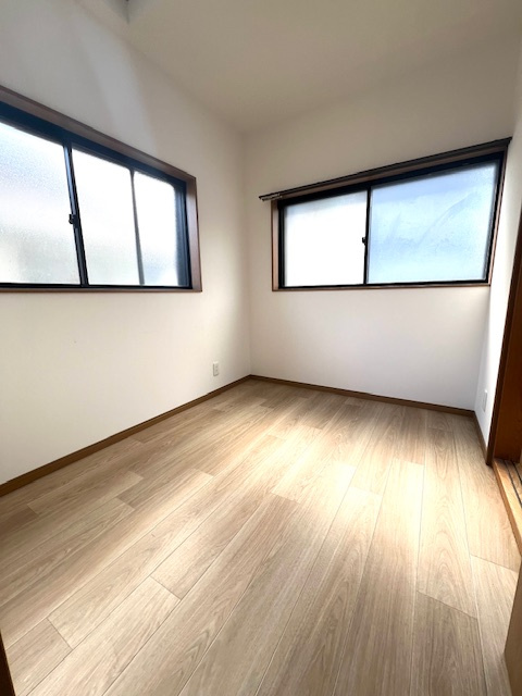 神戸市垂水区多聞台中古戸建の洋室