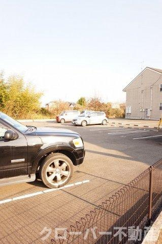 セイバリー　フィール　Ａの駐車場