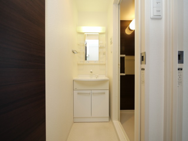 レジディア新大阪の洗面所