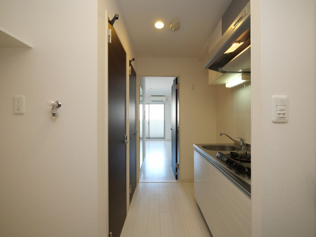 レジディア新大阪の玄関