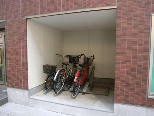 アンドルートのその他共用部分|敷地内駐輪場。