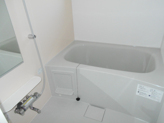 花巻市松園町１丁目のアパートの浴室