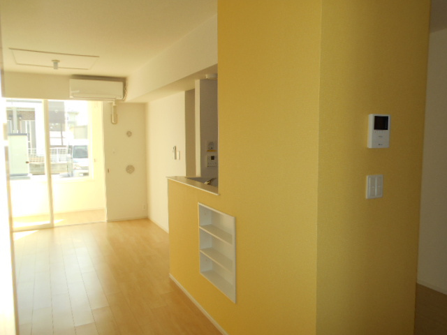 花巻市松園町１丁目のアパートの居間・リビング