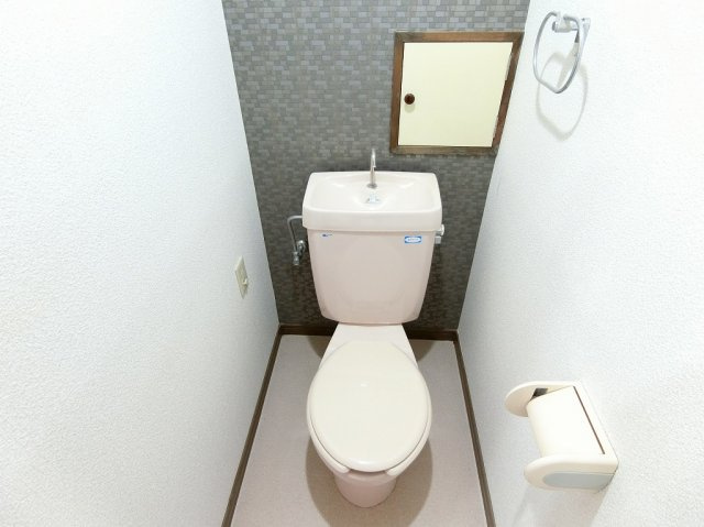 グランドヒル野中のトイレ|落ち着いたトイレです