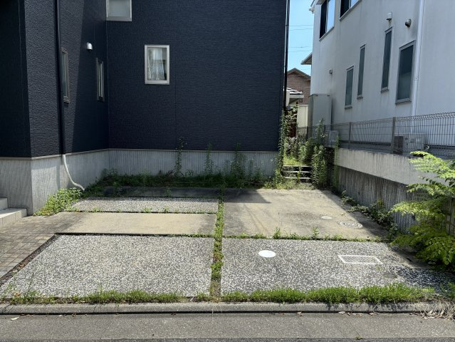 中古戸建　伴南5丁目の駐車場