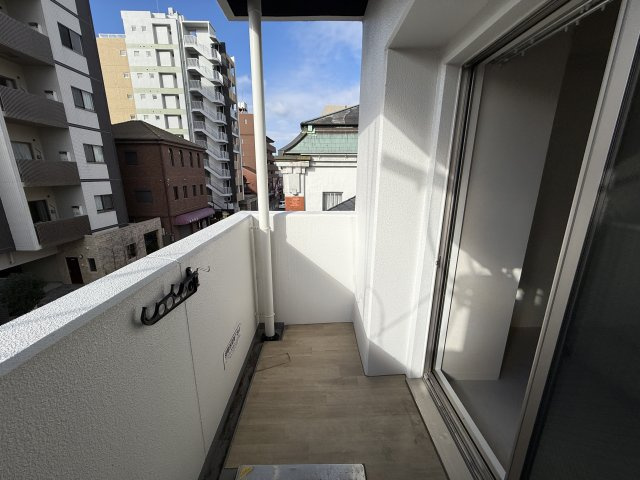 ONLYONE栄本町のバルコニー