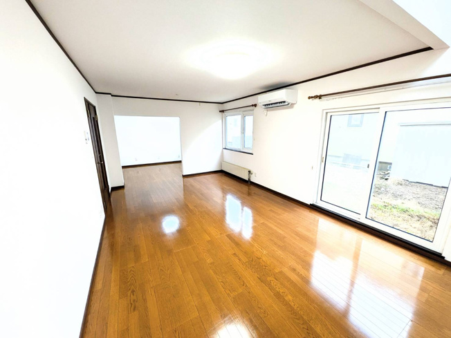 【居間・リビング】 | 新発寒７条１１丁目　戸建